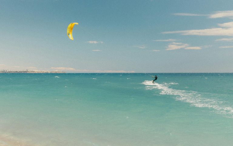 Kitesurf no litoral da Bahia